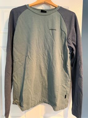 Men’s Patagonia Extra Large Heavy Cotton Long Sleeve Shirt